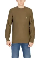 Braunes Strickshirt mit Jeans