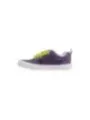 Lila Vans Sneaker mit gelben Schlaufen