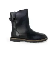 Schwarzer Lederstiefel mit Schnalle