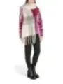Rosa Jacke mit kariertem Schal