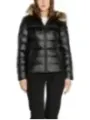 Schwarze Daunenjacke mit Fellkapuze