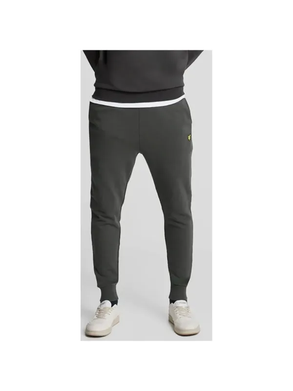 Graue Lyle & Scott Trainingshose hinten Graue Lyle & Scott Trainingshose hinten