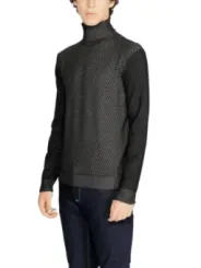 Grauer Strickpullover mit Zickzackmuster