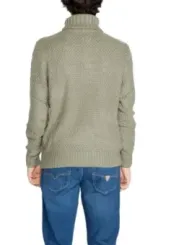 Grüner Rollkragenpullover mit Taschen