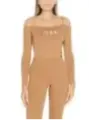 Frau trägt ICON Jumpsuit