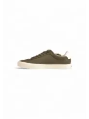 Olivgrüner Boss Sneaker mit weißer Sohle