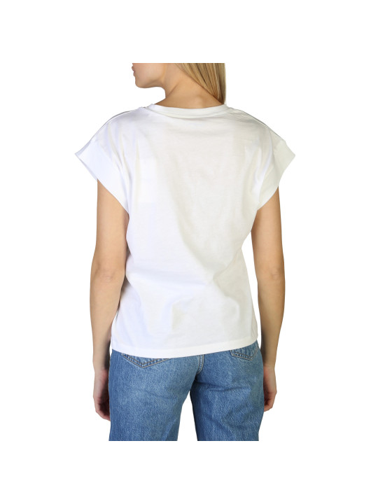 Weiße T-Shirt Jeans lässiger Look