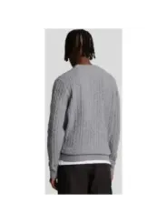 Grauer Strickpullover mit Kabelmuster