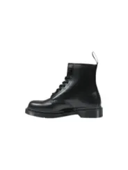 Glänzende schwarze Dr. Martens Stiefel