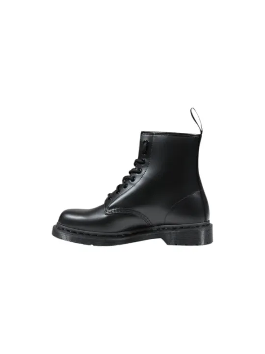 Glänzende schwarze Dr. Martens Stiefel