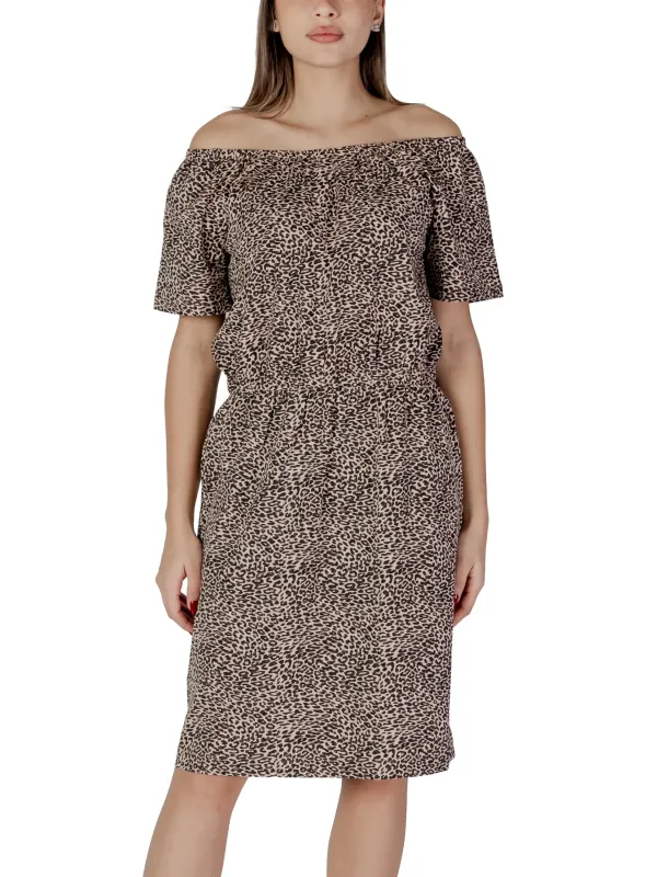 Leopardenmuster Strickkleid mit Bindegürtel Leopardenmuster Strickkleid mit Bindegürtel
