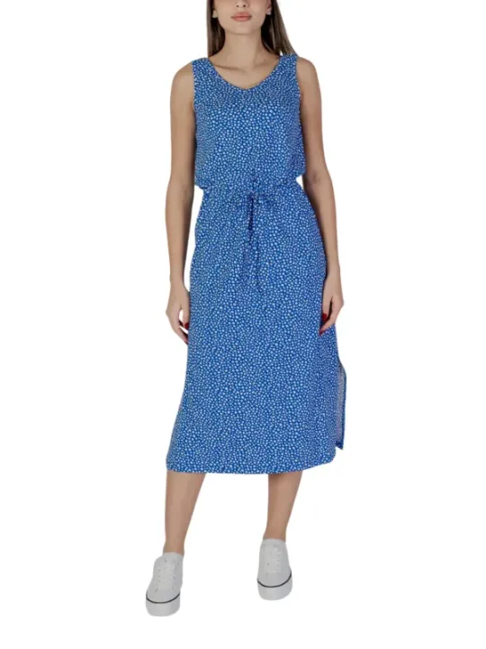 Blaues Punktkleid mit Taillenkordel