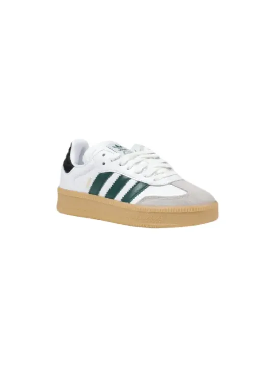 Weiße Adidas Sneakers mit Streifen
