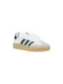 Weiße Adidas Sneakers mit Streifen