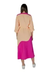 Tan und pinkes Zweiteiler-Kleid