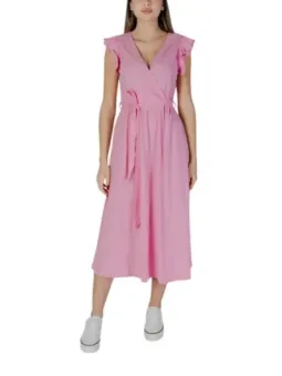 Pinkes Kleid mit Rüschenärmeln