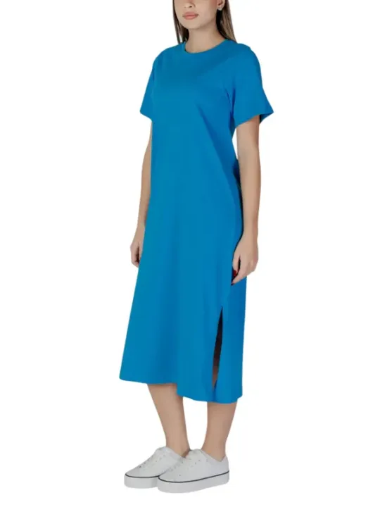 B.young Kleid mit kurzem Schlitz