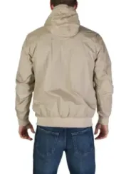 Beige Kapuzenjacke mit Jeans