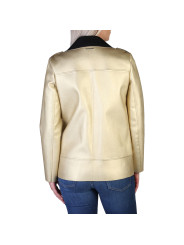 Gelbe Lederjacke, weiblicher Rückenansicht