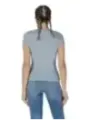 Guess Jeans und hellgraues Top