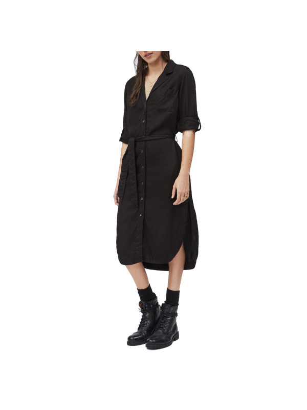 Schwarzes Kleid mit Gürtel Schwarzes Kleid mit Gürtel