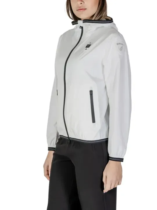 Weiße Jacke mit schwarzem Reißverschluss
