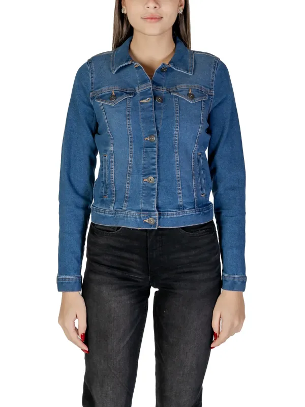 Blaue Jeansjacke mit Knopfleiste Blaue Jeansjacke mit Knopfleiste
