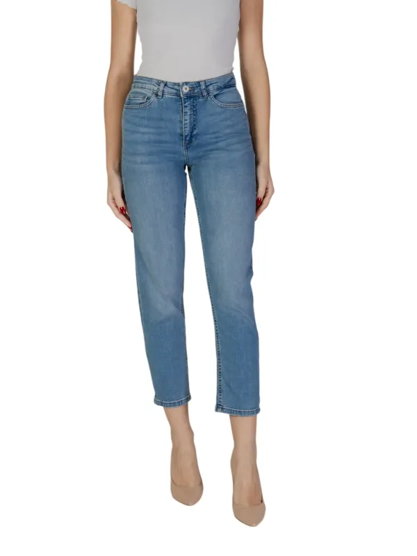Helle, abgeschnittene Ichi Jeanshose Helle, abgeschnittene Ichi Jeanshose