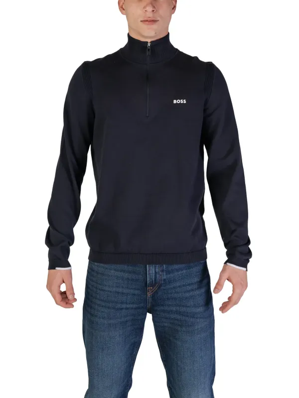 BOSS Jeans und schwarzer Pullover