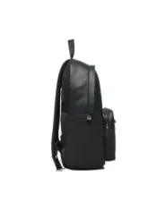 Schwarzer Lederrucksack mit Reißverschlüssen