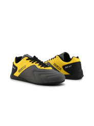 Gelbe Sparco Rennschuhe mit grau.