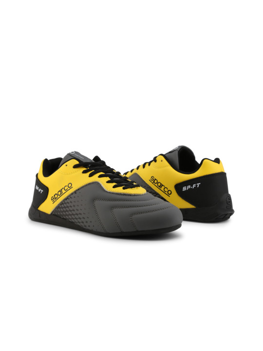 Gelbe Sparco Rennschuhe mit grau.