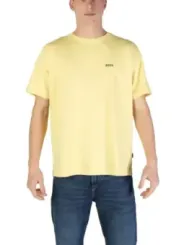 Gelbes Boss T-Shirt mit Jeans