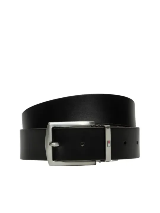 Tommy Hilfiger Ledergürtel mit Logo.