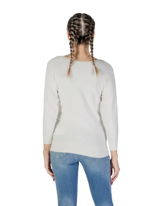 Weiße Guess Pullover, lässiger Look