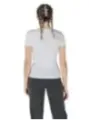 Frau mit geflochtenem Haar