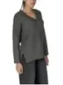 Grauer V-Ausschnitt Wollpullover lockerer Schnitt