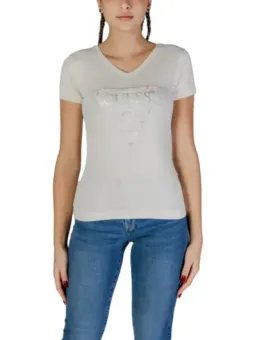 Guess Logo T-Shirt Jeans Outfit