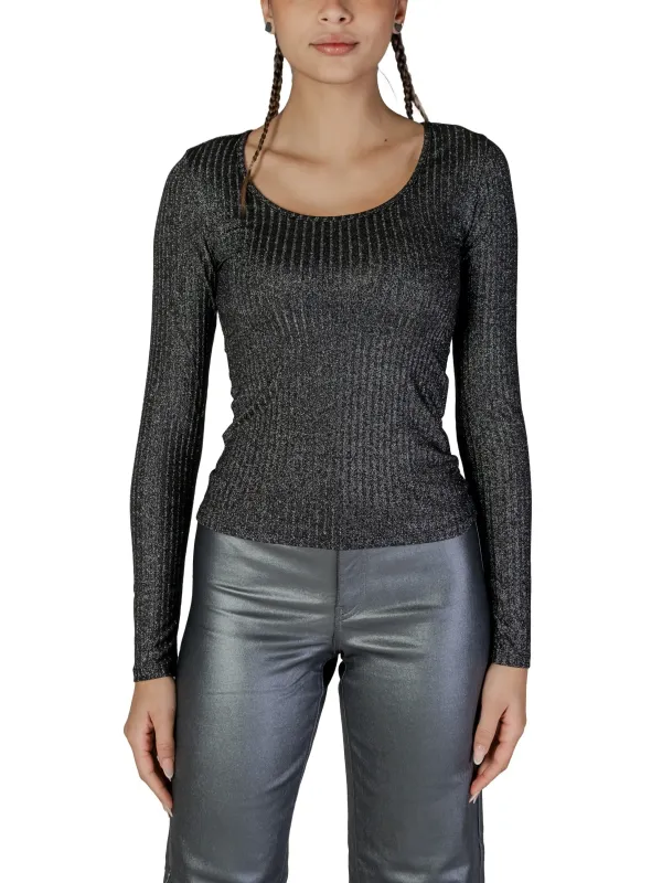 Metallischer Strickpullover mit Rundhalsausschnitt Metallischer Strickpullover mit Rundhalsausschnitt