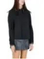 Schwarze Bluse mit Silberdetails