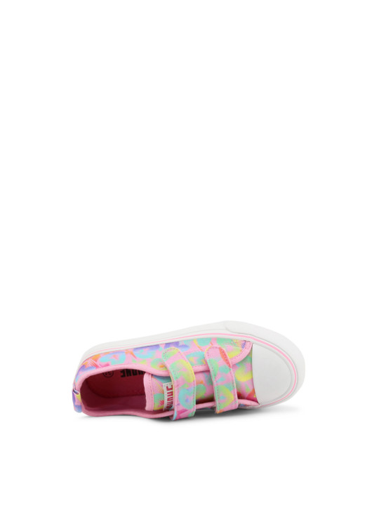 Weißer Sneaker mit pinker Sohle