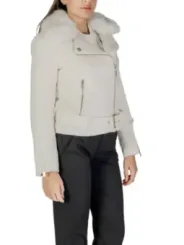 "Guess Jacken im Sale | Guess - Guess Giubbotto Donna online kaufen"|Planet-Deluxe