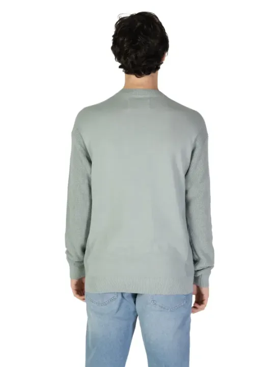 Grauer gerippter Calvin Klein Pullover