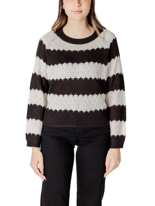 Schwarzer weißer Strickpullover Damen Schwarzer weißer Strickpullover Damen