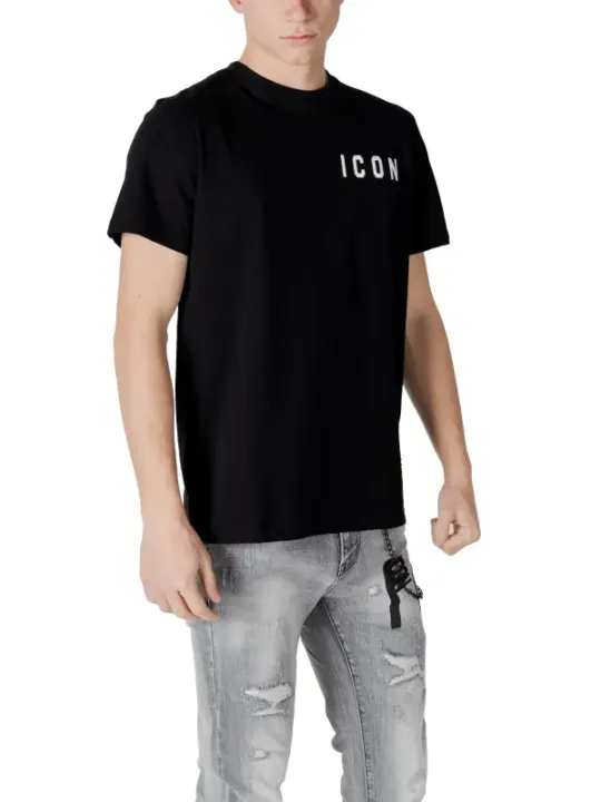 Mann trägt Icon 484247 T-Shirt