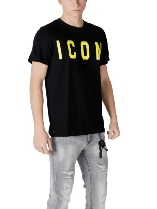 Mann trägt schwarzes ICON T-Shirt