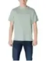 Grünes T-Shirt mit Logo