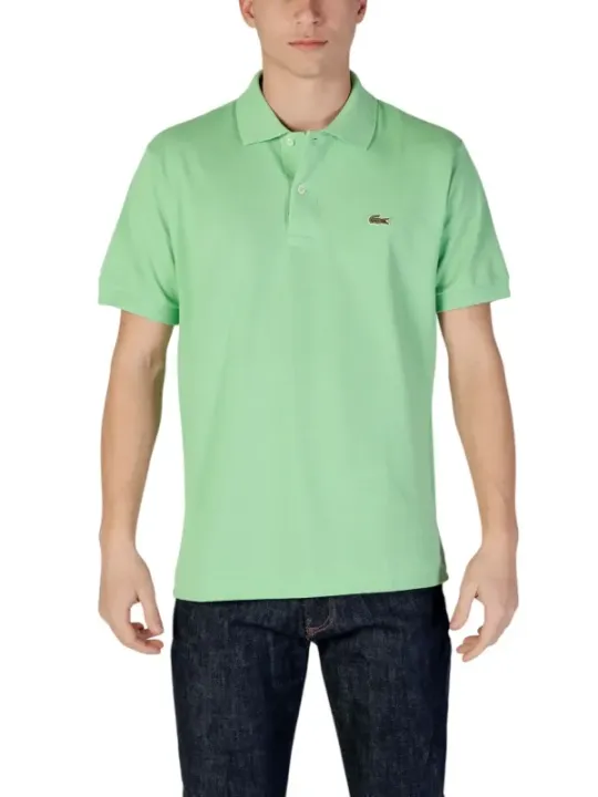 Mintgrünes Lacoste Polohemd mit Jeans