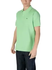 Mintgrünes Lacoste Poloshirt mit Jeans