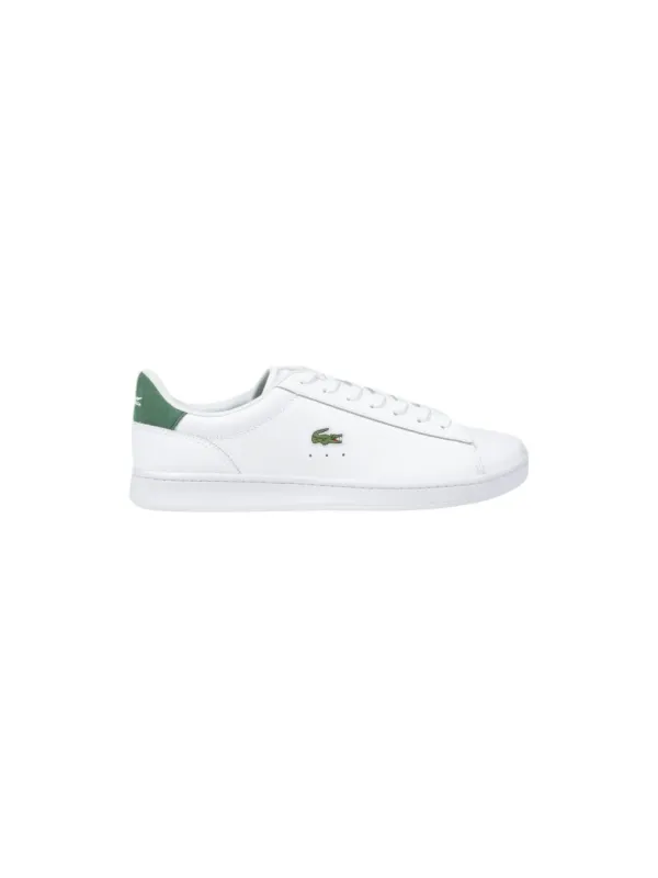 Weißer Lacoste-Sneaker mit Krokodil.